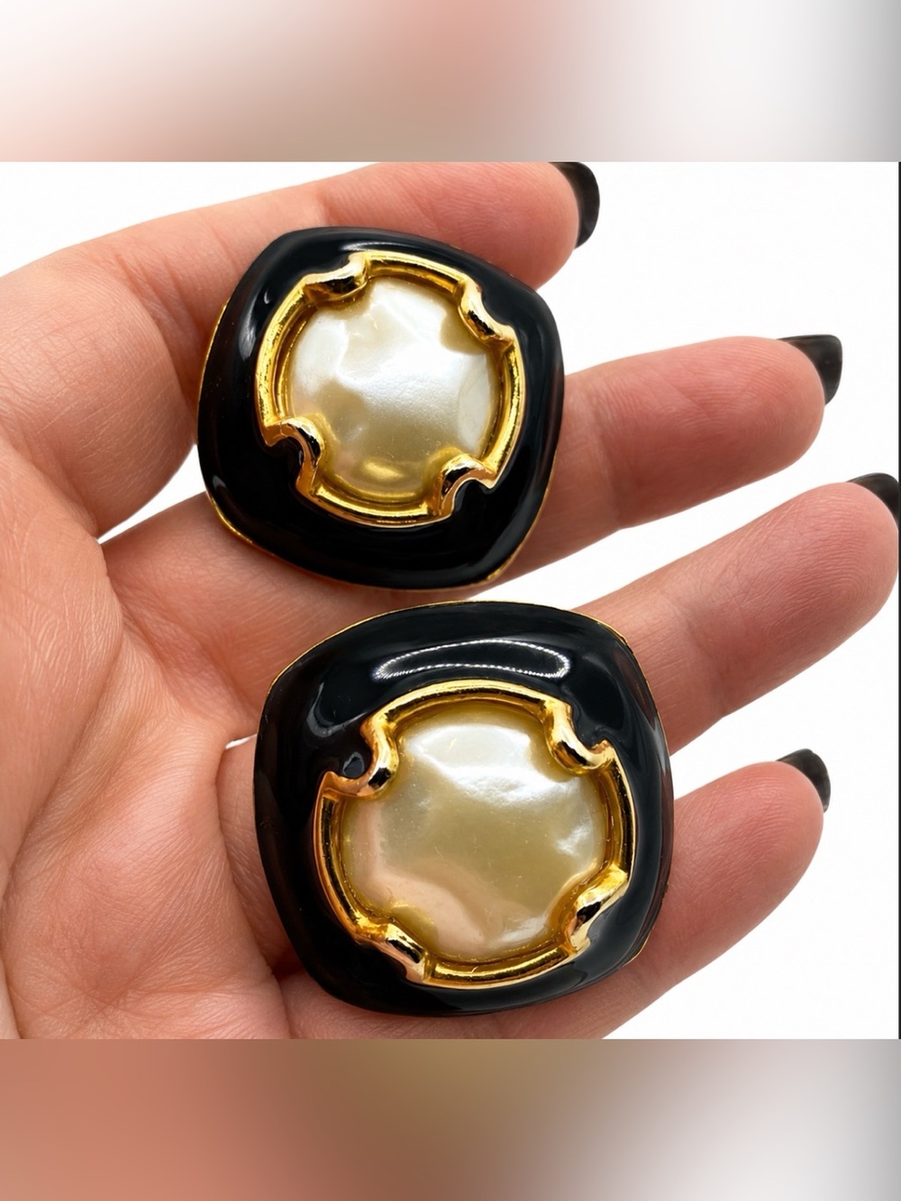 CJ Russell Faux Pearl & Black Enamel Gold Tone Clip On Statement Earrings Rare - Picture 9 of 12